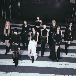 「NiziU Live with U 2026 “NEW EvoNUtion”」オリジナルノベルティ