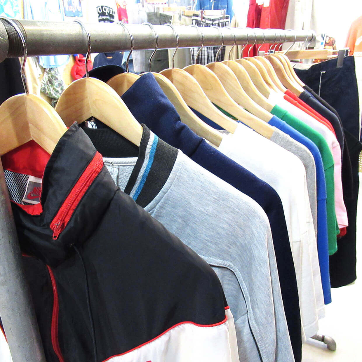 drop by POP UP SHOP